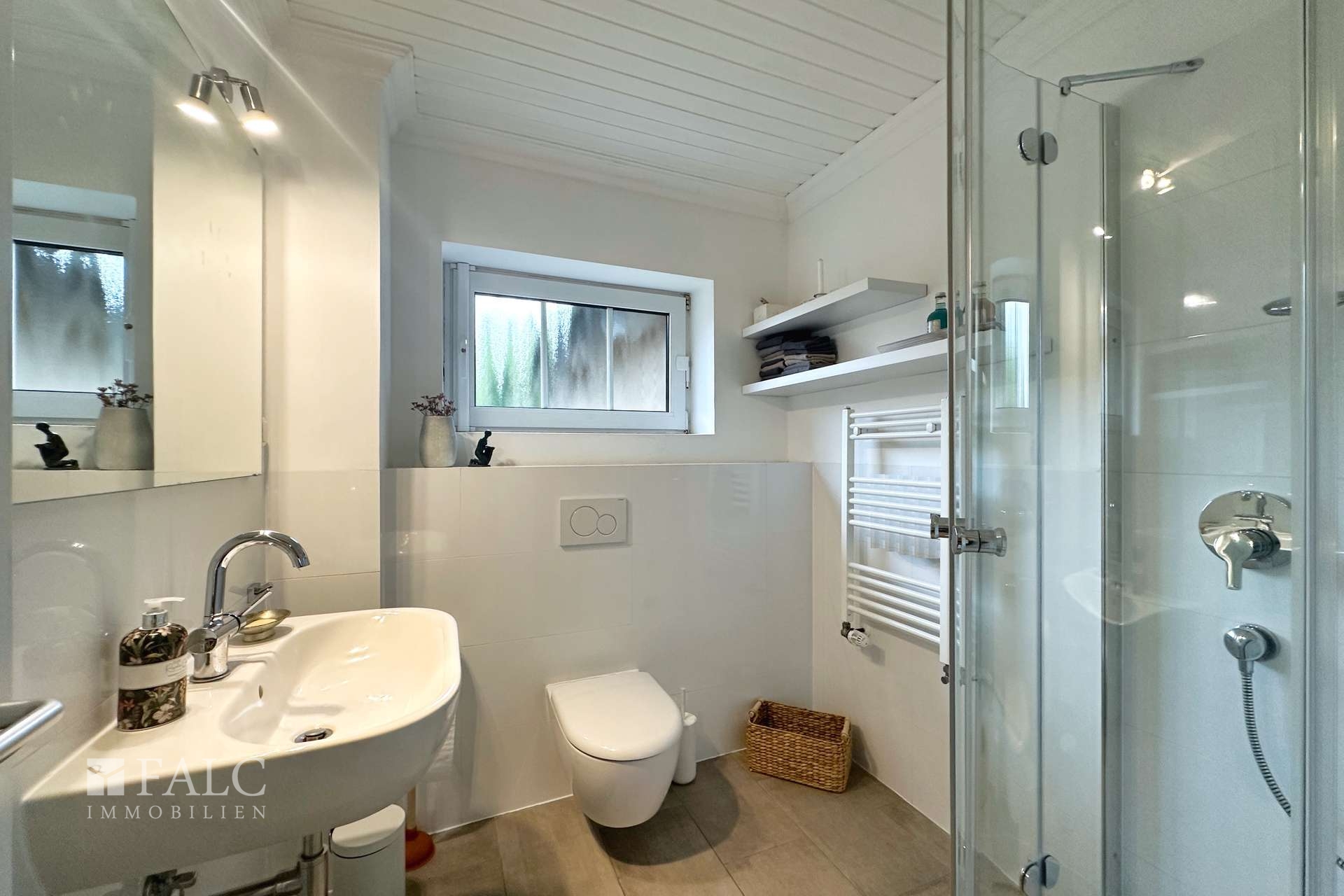 Gäste WC mit Dusche